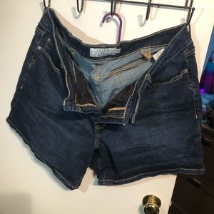 Dark Wash Torrid shorts
